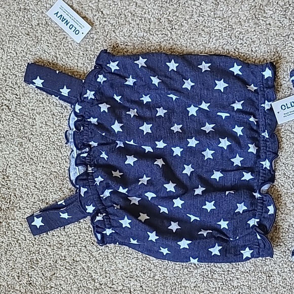 🌟Host Pick🌟 Old Navy Patriotic Stars Top and Short Set - Picture 2 of 9